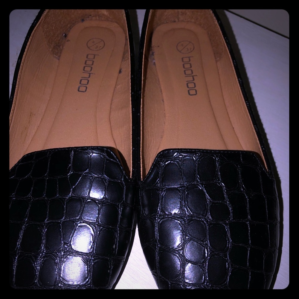 5 for $20 Crocodile print round toe flat